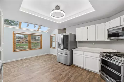 Kitchen - 16575 E Prentice Ave, Centennial, CO 80015 photo 3 of 4