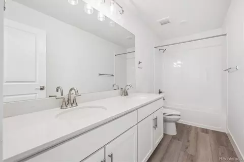 Bath - 7066 E 126th Pl, Thornton, CO 80602 photo 2 of 4