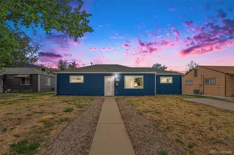 825 Zion St, Aurora, CO 80011