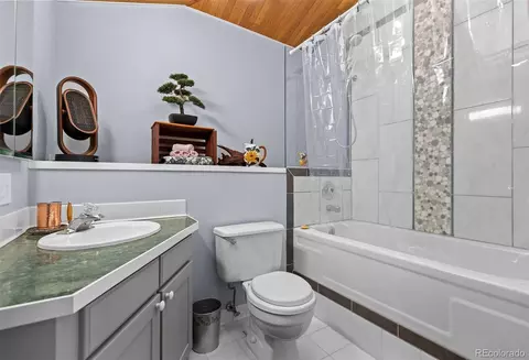 Bath - 12694 Exposition Ave, Aurora, CO 80012 photo 2 of 5