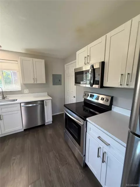 Kitchen - 11036 E 11038 E 4th Way, Aurora, CO 80010 photo 4 of 6