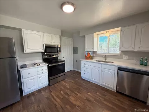 Kitchen - 11036 E 11038 E 4th Way, Aurora, CO 80010 photo 2 of 6