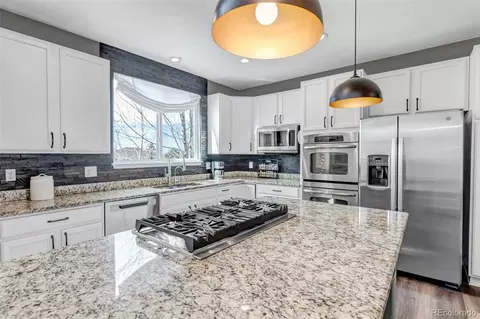 Kitchen - 25150 E Ottawa Dr, Aurora, CO 80016 photo 3 of 4