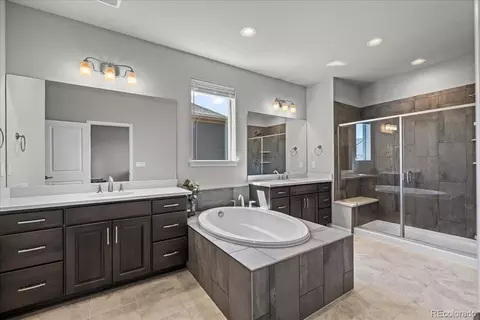 Bath - 6363 E 142nd Pl, Thornton, CO 80602 photo 1 of 4