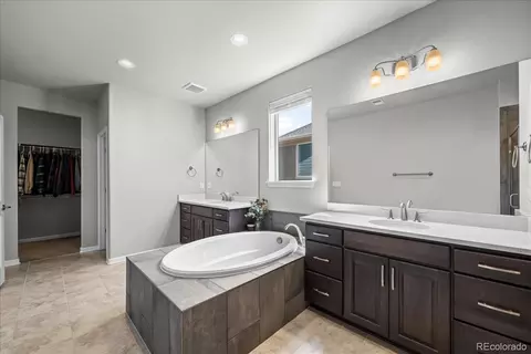 Bath - 6363 E 142nd Pl, Thornton, CO 80602 photo 3 of 4