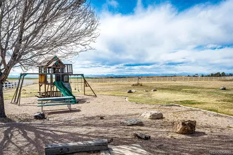 Exterior - 1283 Eclipse St, Watkins, CO 80137 photo 7 of 10