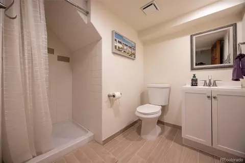 Bath - 16821 E Hialeah Ave, Centennial, CO 80015 photo 3 of 3
