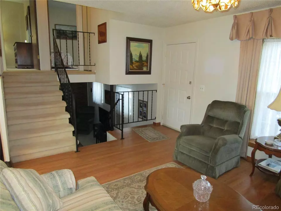  1477 S Lewiston St, Aurora, CO 80017 photo 2
