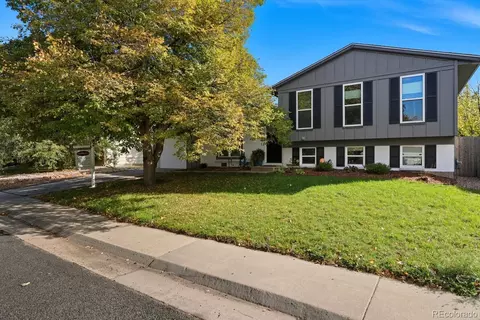 304 Beacon Hill Dr, Lafayette, CO 80026