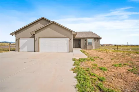 469 E Gentry Dr, Pueblo, CO 81007