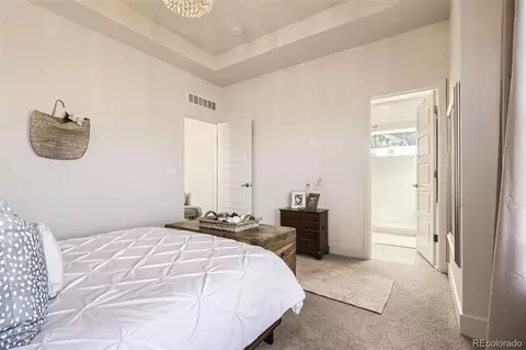 2572 Iola St, Aurora, CO 80010 photo 17