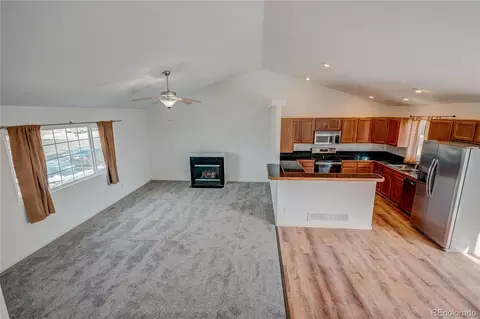 Living - 2804 39th Ave, Greeley, CO 80634 photo 6 of 7
