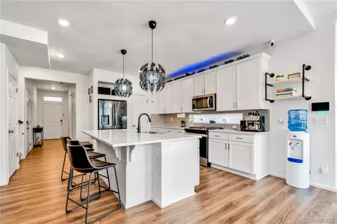 4074 N Picadilly Ct, Aurora, CO 80019