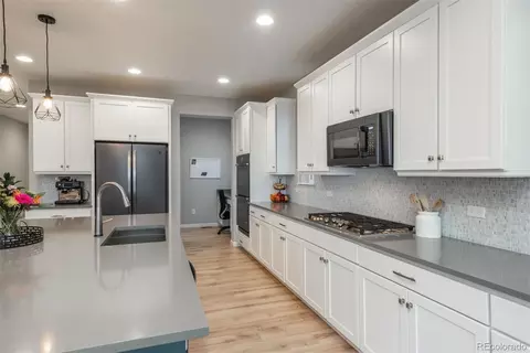 27645 E Geddes Pl, Aurora, CO 80016 photo 3