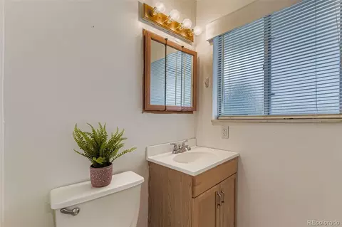 8150 E Linvale Pl, Denver, CO 80231 photo 24