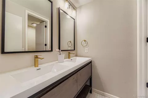 8150 E Linvale Pl, Denver, CO 80231 photo 12