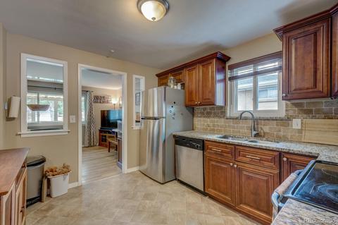7902 Grace Ct, Denver, CO 80221 photo 4