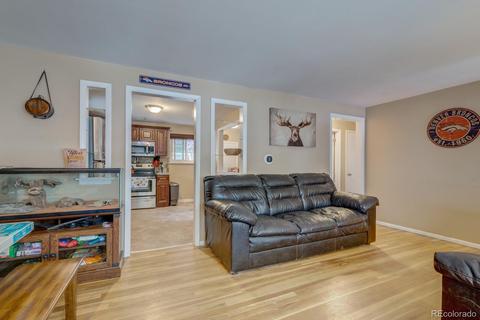 7902 Grace Ct, Denver, CO 80221 photo 3