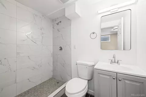 Bath - 11170 Cherry Cir, Thornton, CO 80233 photo 2 of 4