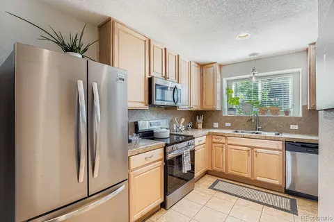 Kitchen - 18761 E 58th Ave #A, Denver, CO 80249 photo 2 of 4