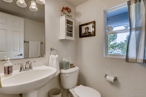 8302 E 29th Pl, Denver, CO 80238 photo 16
