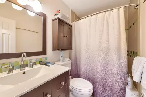 Bath - 790 W Moorhead Cir #E, Boulder, CO 80305 photo 1 of 1