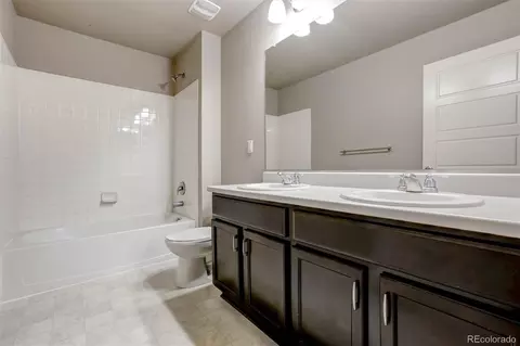 Bath - 22426 E Layton Cir, Aurora, CO 80015 photo 3 of 3