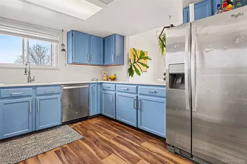 Kitchen - 4734 S Taft Ct, Morrison, CO 80465 photo 3 of 3