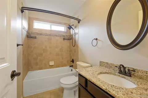 Bath - 6803 Spruce St, Frederick, CO 80530 photo 3 of 4