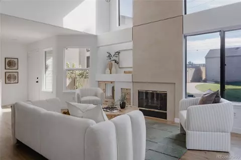 Living - 5042 Buckingham Rd, Boulder, CO 80301 photo 4 of 5