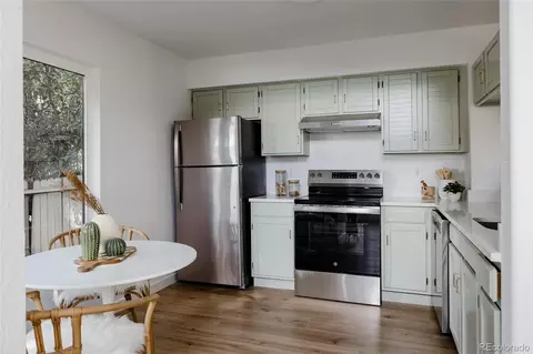 Kitchen - 5042 Buckingham Rd, Boulder, CO 80301 photo 2 of 4