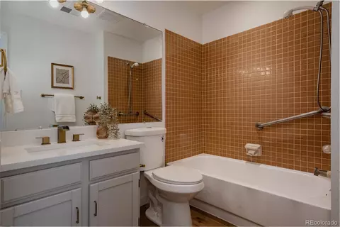 Bath - 5042 Buckingham Rd, Boulder, CO 80301 photo 3 of 5