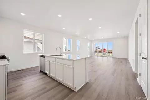 45941 Gentry Ave, Bennett, CO 80102 photo 3