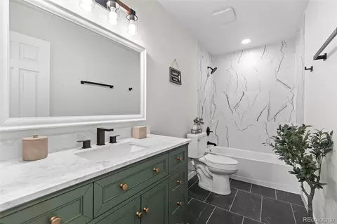 Bath - 1250 Scranton St, Aurora, CO 80011 photo 3 of 4