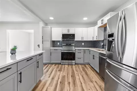 Kitchen - 1250 Scranton St, Aurora, CO 80011 photo 3 of 5