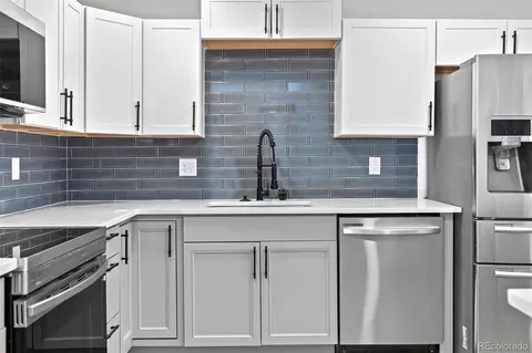 Kitchen - 1250 Scranton St, Aurora, CO 80011 photo 2 of 5