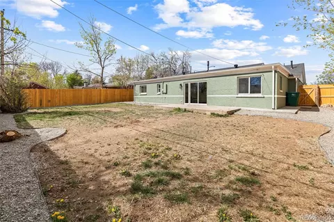 Exterior - 1250 Scranton St, Aurora, CO 80011 photo 3 of 6