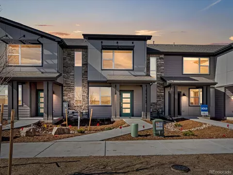 6375 N Netherland Ct, Aurora, CO 80019