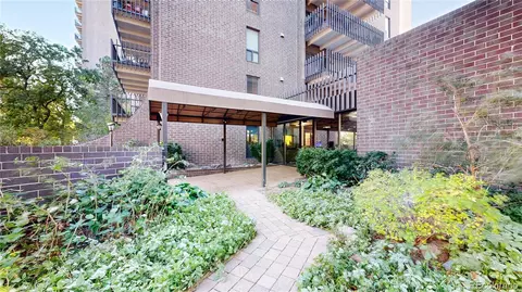 460 S Marion Pkwy #102, Denver, CO 80209