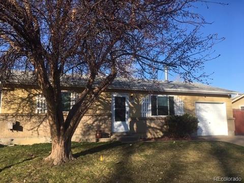 5547 Carson Way, Denver, CO 80239 photo 1