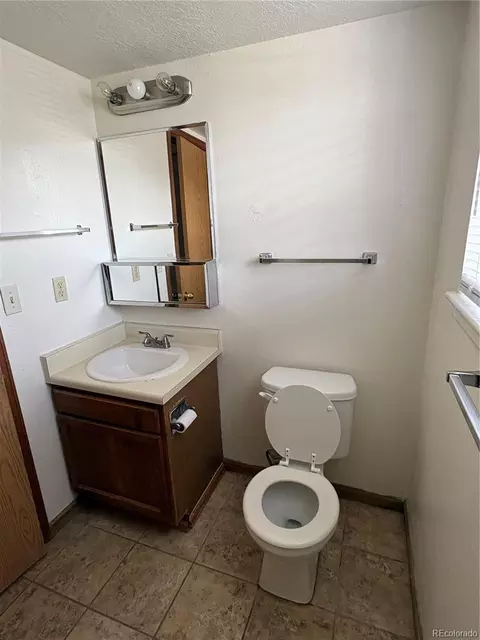 21124 E Powers Cir, Centennial, CO 80015 photo 9