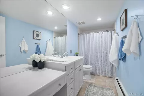 Bath - 5821 E Ithaca Pl, Denver, CO 80237 photo 2 of 3