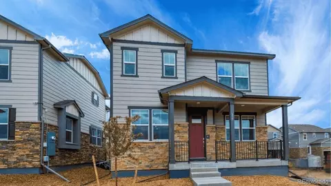 678 N Ukraine St, Aurora, CO 80018