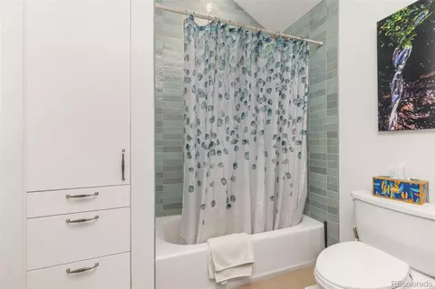 Bath - 1040 Poplar Ave, Boulder, CO 80304 photo 2 of 3