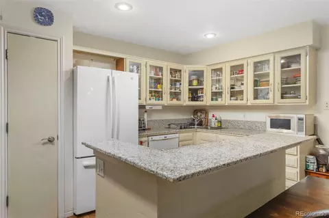 Kitchen - 1040 Poplar Ave, Boulder, CO 80304 photo 2 of 4