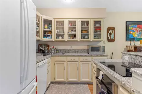 Kitchen - 1040 Poplar Ave, Boulder, CO 80304 photo 3 of 4