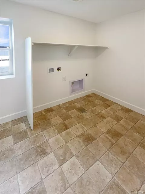 27895 E 7th Pl, Aurora, CO 80018 photo 32
