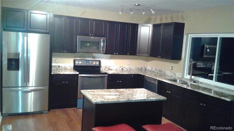 5225 N Scranton Ct, Denver, CO 80239 photo 2