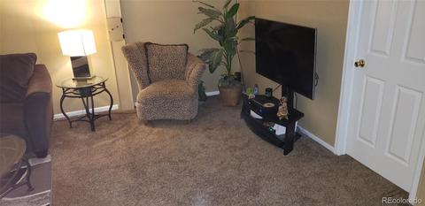 5225 N Scranton Ct, Denver, CO 80239 photo 13