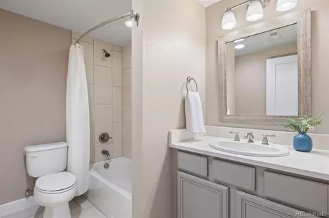 Bath - 10317 Bellwether Ln, Lone Tree, CO 80124 photo 4 of 4